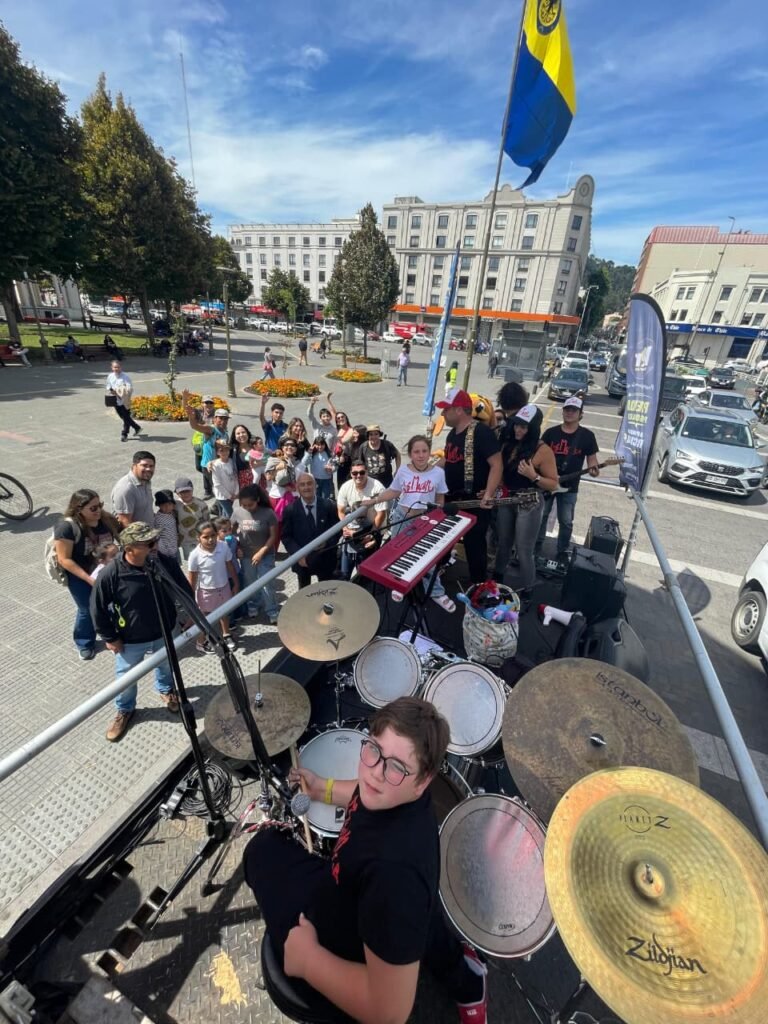 Producción audiovisual de Corporación de la Raíz en terreno
